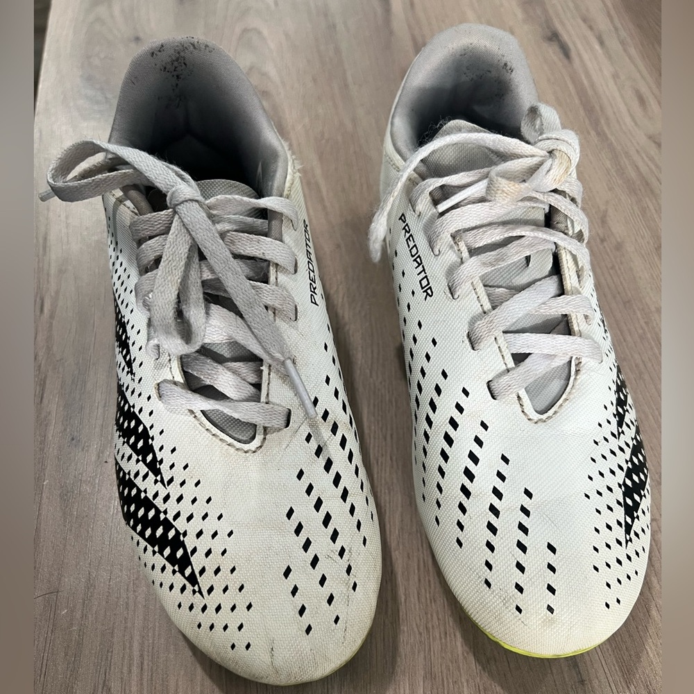Adidas Predator Accuracy Flexible Ground Cleats | White/Black size 3